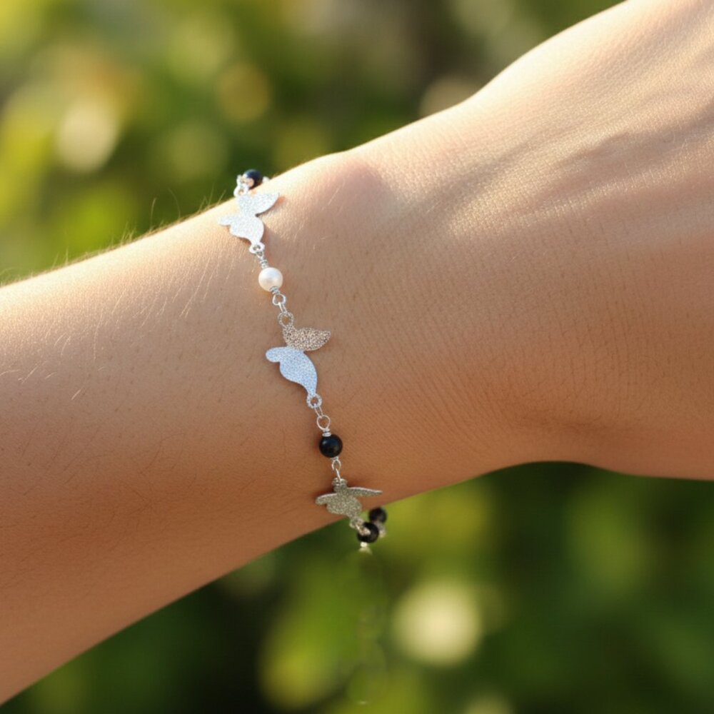 "Elegant & Trendy Bracelet, A Perfect Gift for Women, Thoughtful, EVCH1887